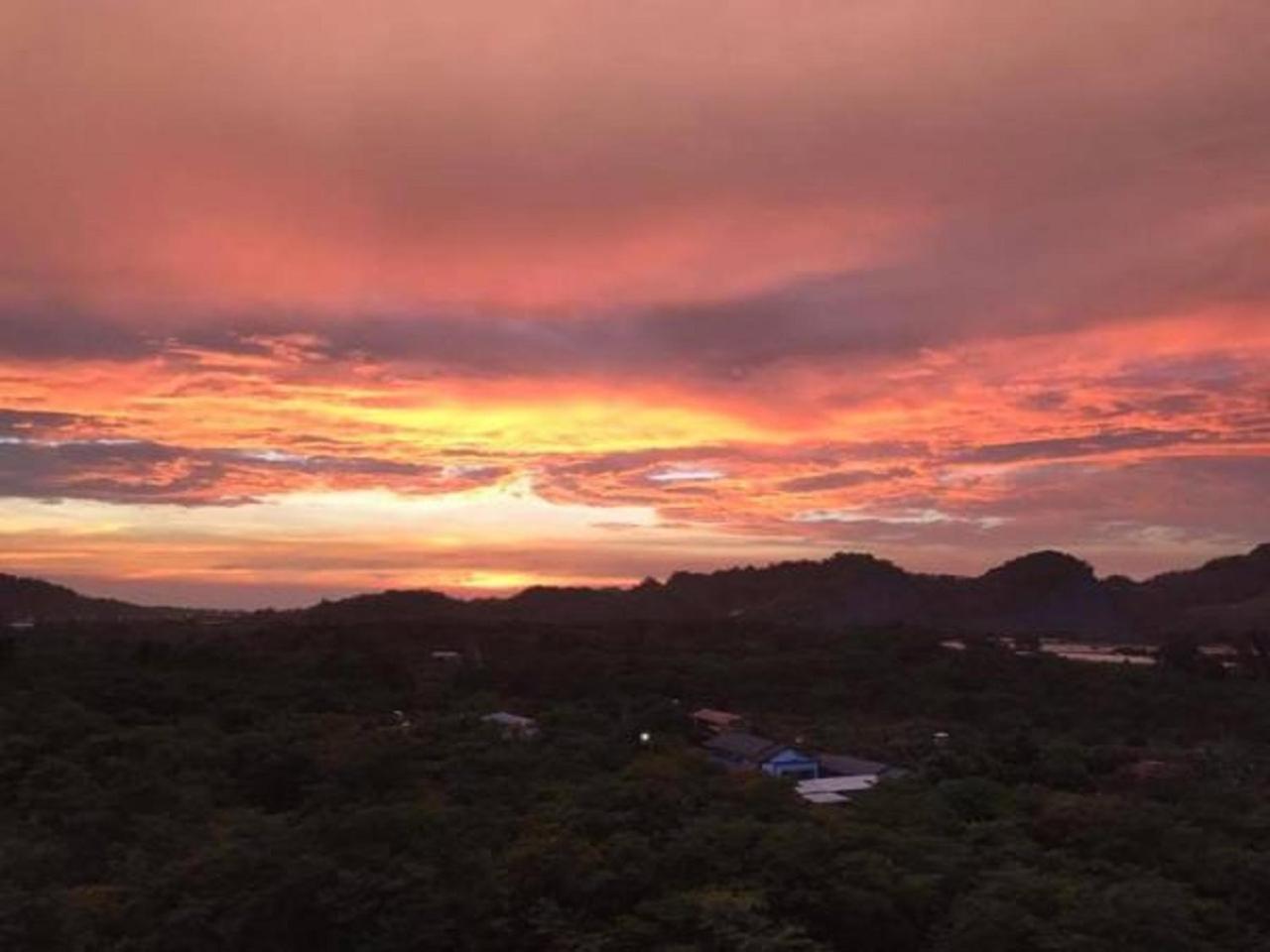 Sunny Sky Homestay Yujing Esterno foto